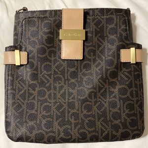 Calvin Klein | crossbody bag